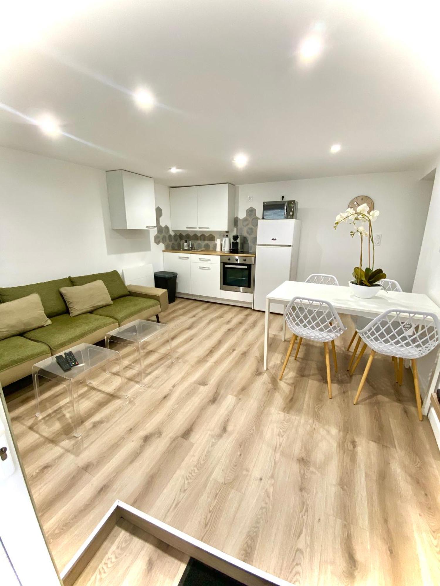 Relax & Cosy Saint Just Saint Rambert Apartment Luaran gambar